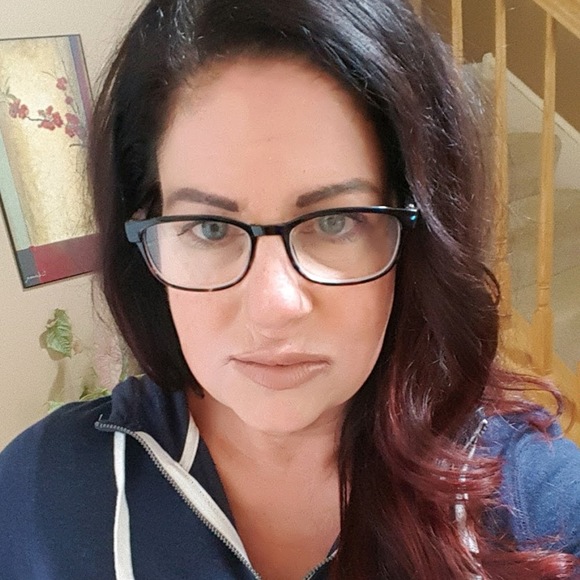 Meet your Posher, Wendy - Picture 1 of 1